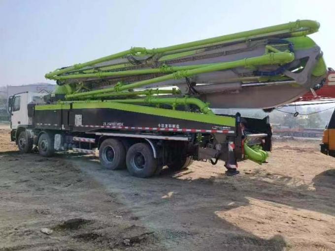 in 2013, The New Paint Preparation of 52 Meters Concrete Pump of Zoomlion Completed The Company′s Inventory