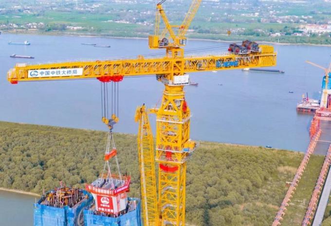 Used Tower Crane for 18 Years Xugong Brand · Best-Selling Model (6013-8)