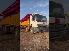 Бетонный насос, установленный на грузовике